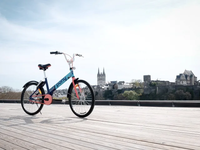 Pony Bikes sur le toit du Quai