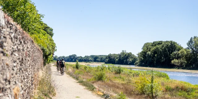 Cyclistes-Gravel-Jardin-Mediteranneen.jpg