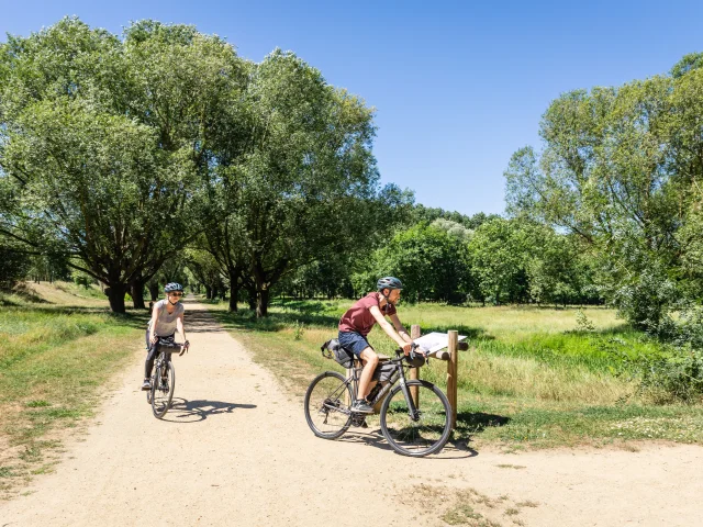 Balade-gravel-a-Angers-Dorothee-Mouraud-Destination-Angers.jpg