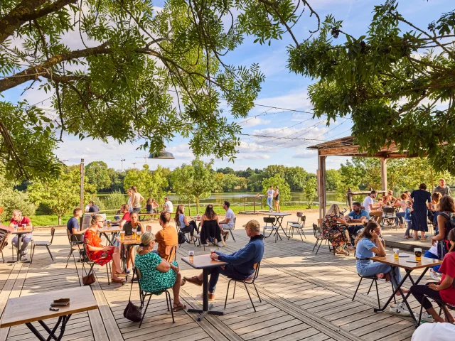 Le Héron Carré,riverside café in Angers