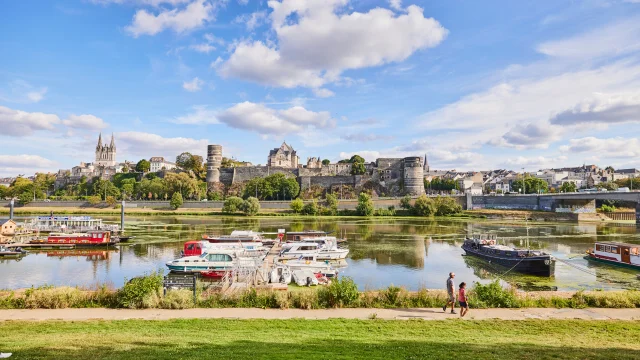 Bords de Maine vue sur le Château d'Angers