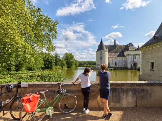 Taking a break to look at the Chateau du Plessis Bourré