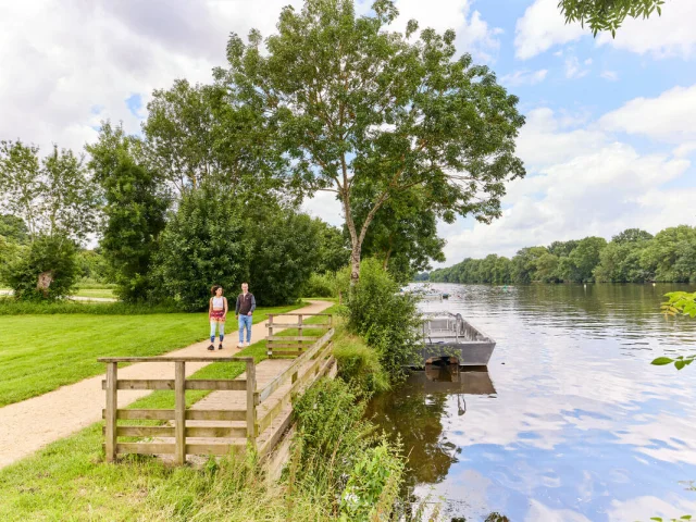 Towpath on the banks of the Mayenne