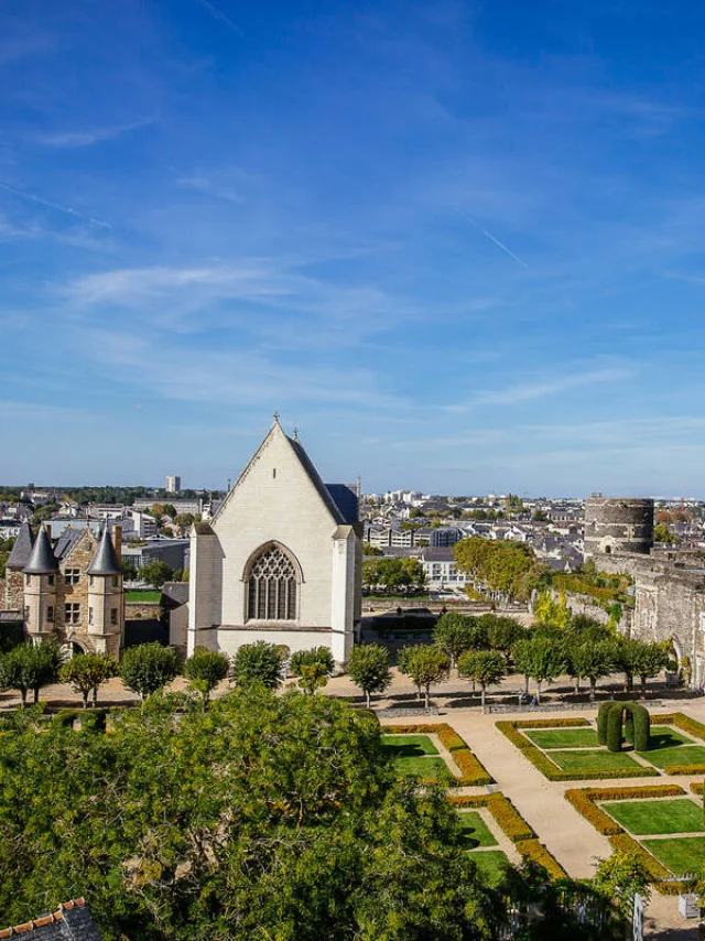 Jardins et chapelle du château d'Angers