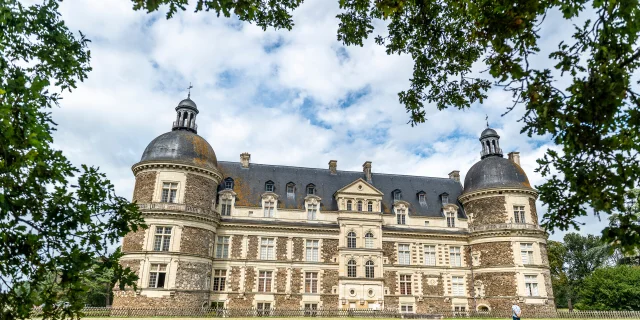 Le chateau de Serrant a Saint Georges-sur-Loire.