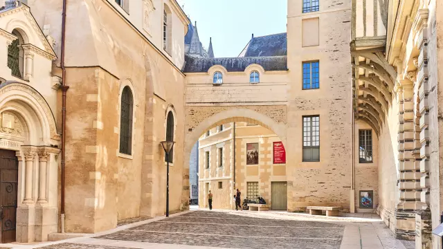 Rue Du Musee Copyright Alexandre Lamoureux Destination Angers