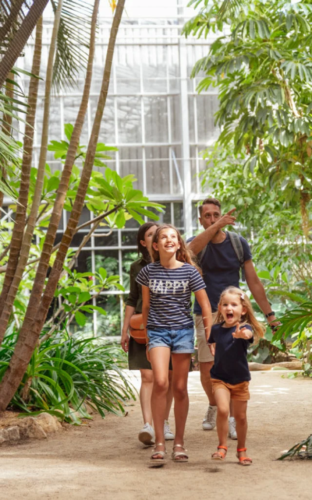 Famille à Terra Botanica.