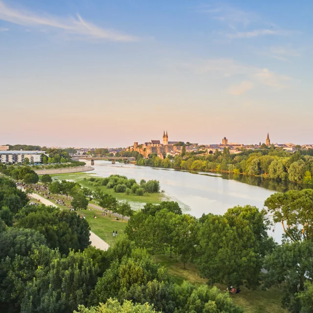 Vue Sur Angers Alexandre Lamoureux Destination Angers