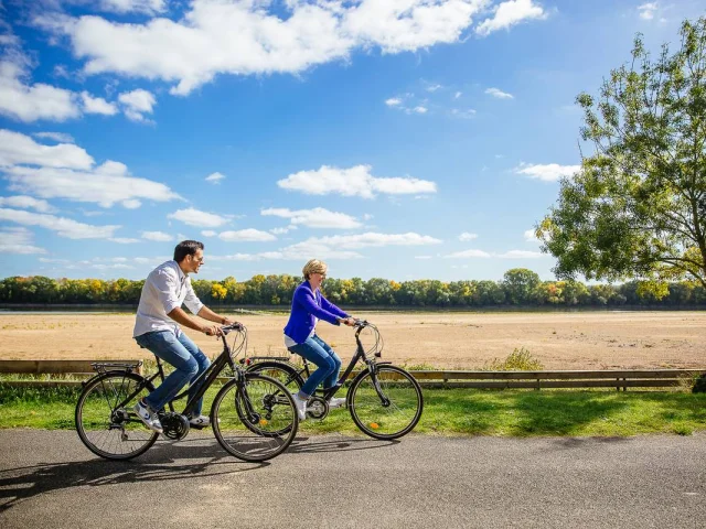 Behuard Velo Angers Loire Tourisme Les Conteurs