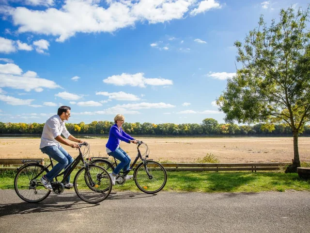 Behuard Velo Angers Loire Tourisme Les Conteurs