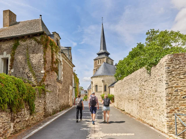 Randonneurs à Savennières