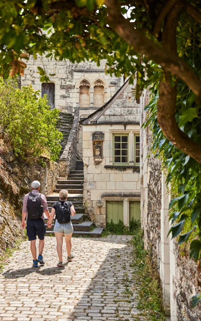 Couple out and about in Béhuard