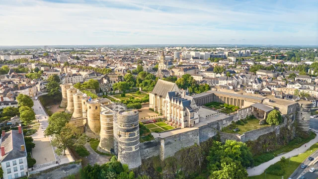 Vue aérienne du château d'Angers