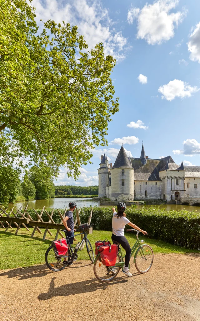 Chateau Plessis Bourre bike ride