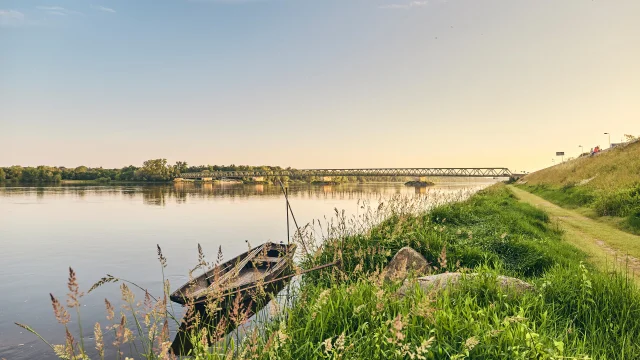 Sunset on the banks of the Loire