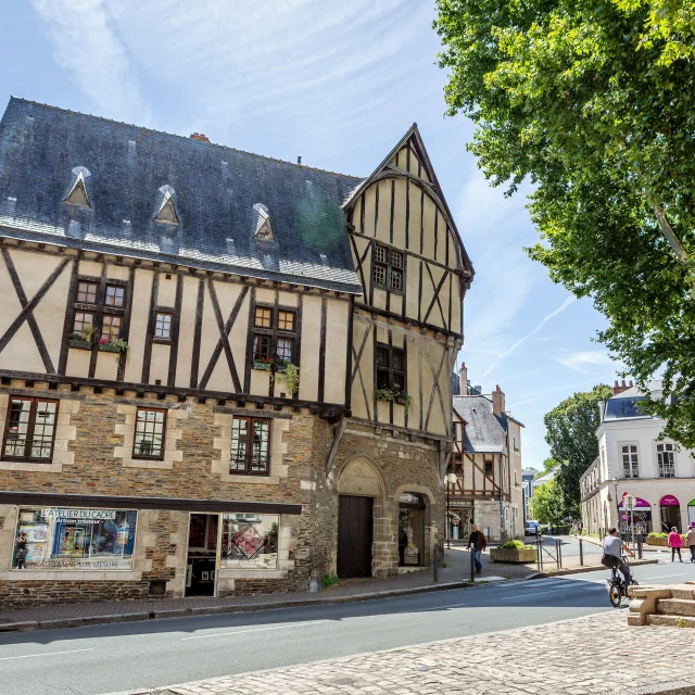 Place De La Laiterie Doutre Angers