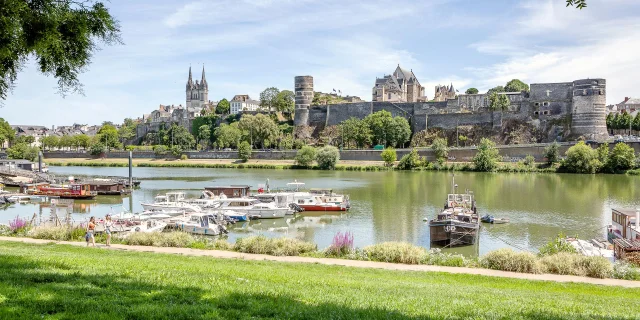 Vue Sur Le Chateau D Angers Et La Cathedrale Copyright Dorothee Mouraud Destination Angers Destination Angers 9831 1920px