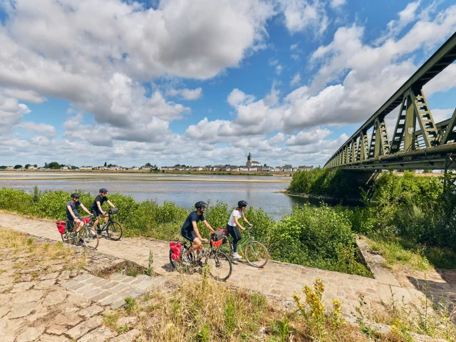 Cyclist along the Loire à Vélo