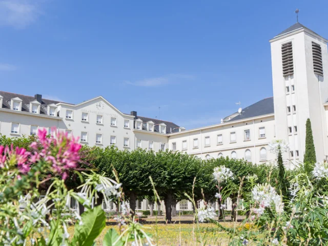 Plan vue d'en bas hébergement de groupe bon pasteur