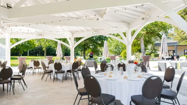 Salle extérieure domaine chatillon pour gala