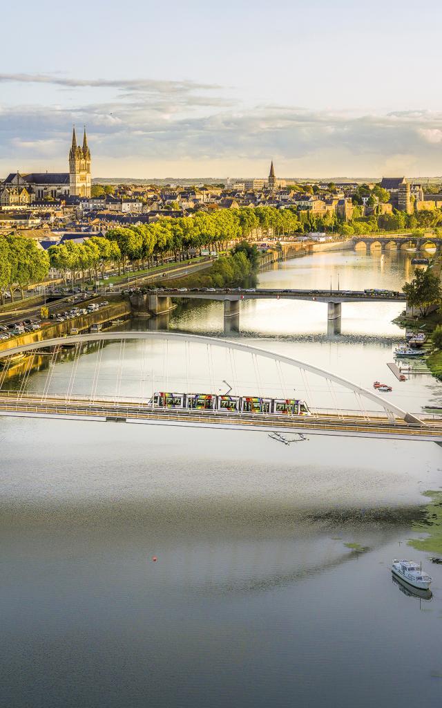 Panorama sur la Maine, vue sur Angers