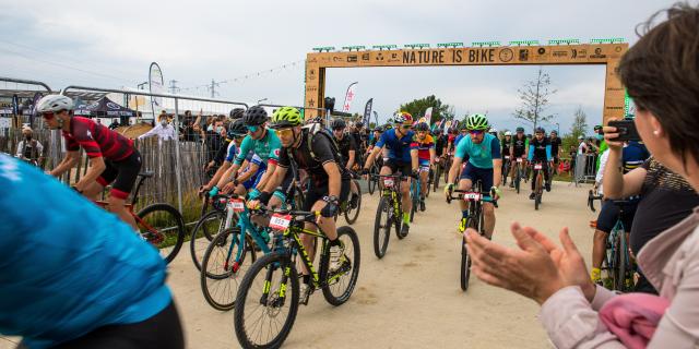 Nature is bike 2021, départ de la course Gravel Night