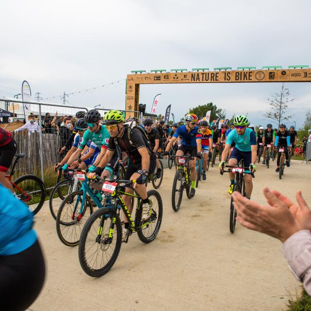 Nature is bike 2021, départ de la course Gravel Night